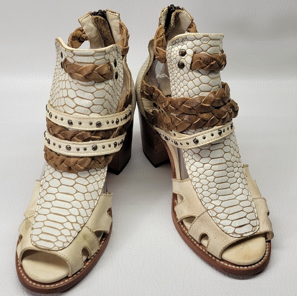Freebird Boots sandals Womens Size 9 Brown Leather  beige snake some stains that - Picture 3 of 8